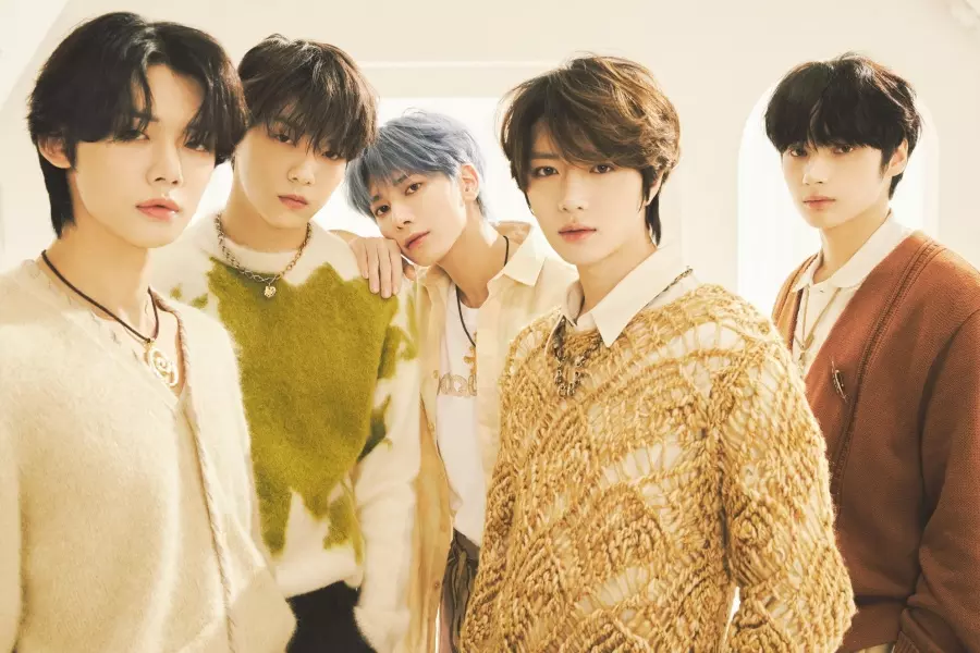 TXT Sets Record as First International Act to Top Oricon's Weekly Album Chart with Eight Consecutive Albums