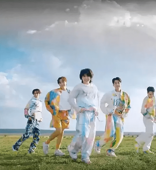 Seventeen's Music Video Adapted for Russian Broadcast Amid Regulations