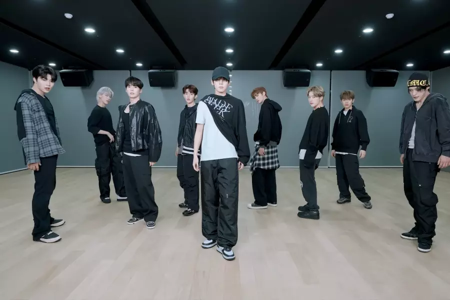 ZEROBASEONE Delivers Electrifying Moves in "CRUSH" Dance Practice Video