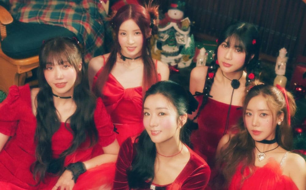 Apink Embraces Festive Elegance in 'Pink Christmas' Concept Photos